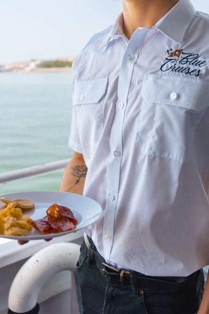 Lisbon: Tagus River Cruise With Brunch - Alfama, Belém, and the 25th of April bridge, what to look for