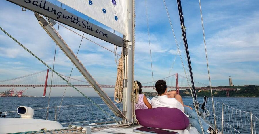 Lisbon: Tagus River Sunset Cruise with Drinks - Key highlights you’ll care about