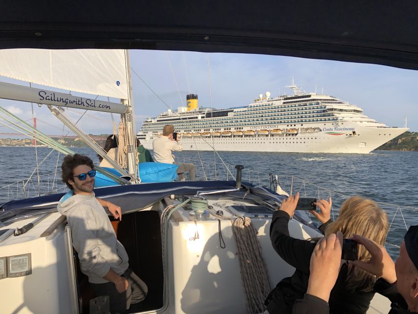 Lisbon: Tagus River Sunset Cruise with Drinks - Sunset sailing on the Tagus, why it works so well