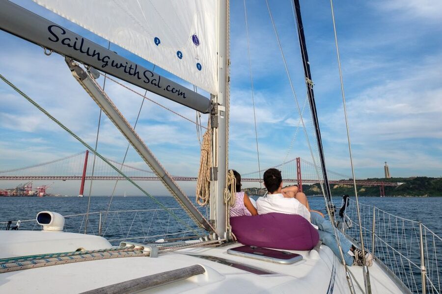 Lisbon: Tagus River Sunset Cruise with Drinks - Getting to Doca de Alcântara Gate 1 without stress
