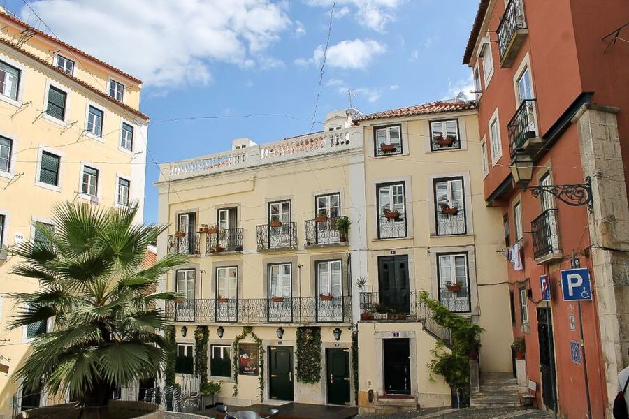 Lisbon: The Jewish Sephardic Walking Tour - Timing, meeting point, and what to wear