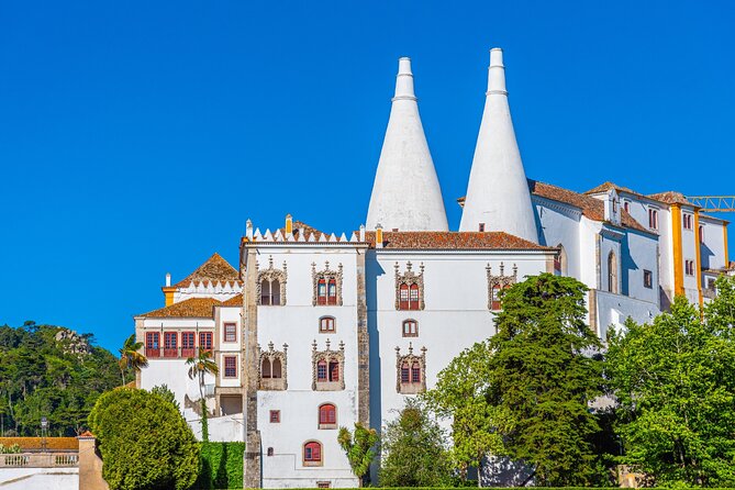 Lisbon to Sintra, Pena Palace, Regaleira & Cascais, small-group - Guides make the difference, and names keep showing up