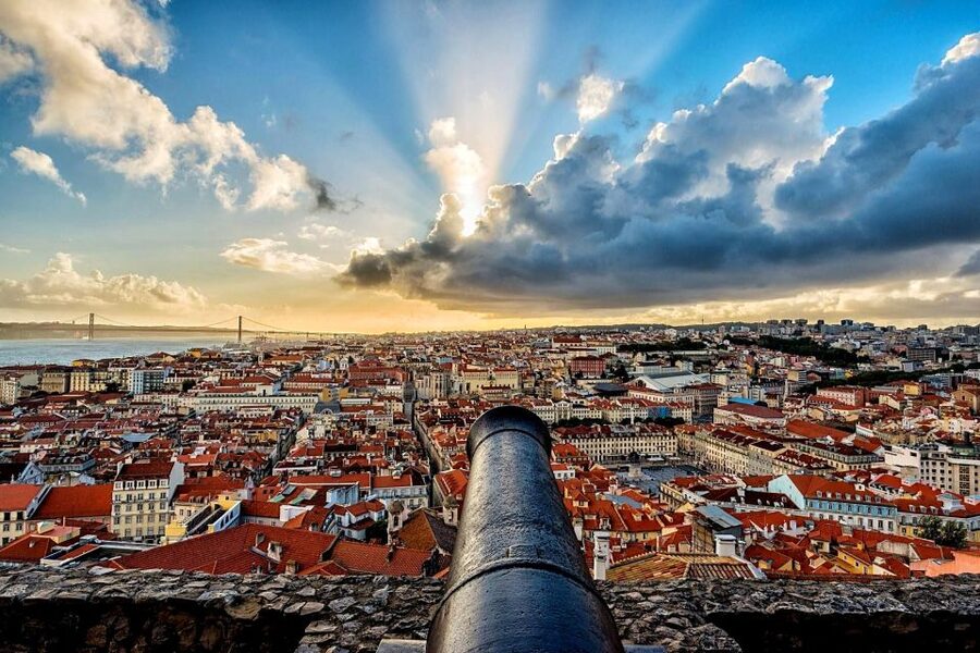 Lisbon Tour: Cristo Rei, Belem, São Jorge Castle, 360°View. - Church Time That Isn’t Just Door-Photos: Lisbon Cathedral and Old Stone Scale