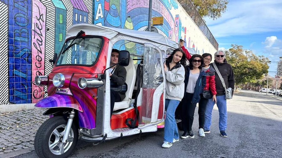 Lisbon Tour With Tuktuk - Terrace time and the quick-guide style: São Vicente de Fora and flea market energy