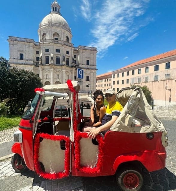 Lisbon Tour With Tuktuk - What to expect from the guides and the driving style