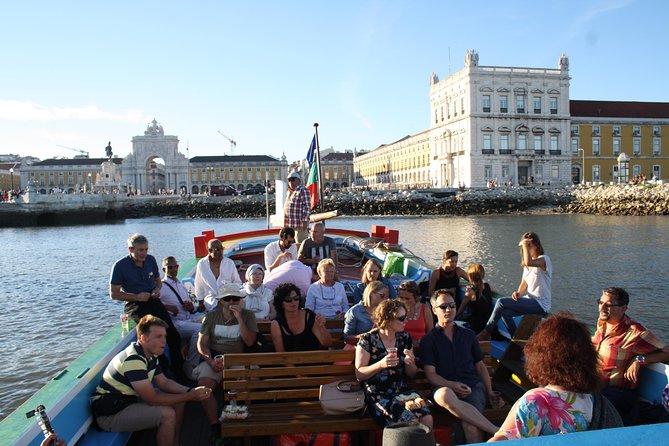 Lisbon Traditional Boats - Express Cruise - 45min - The traditional cargo boat experience, and what to wear