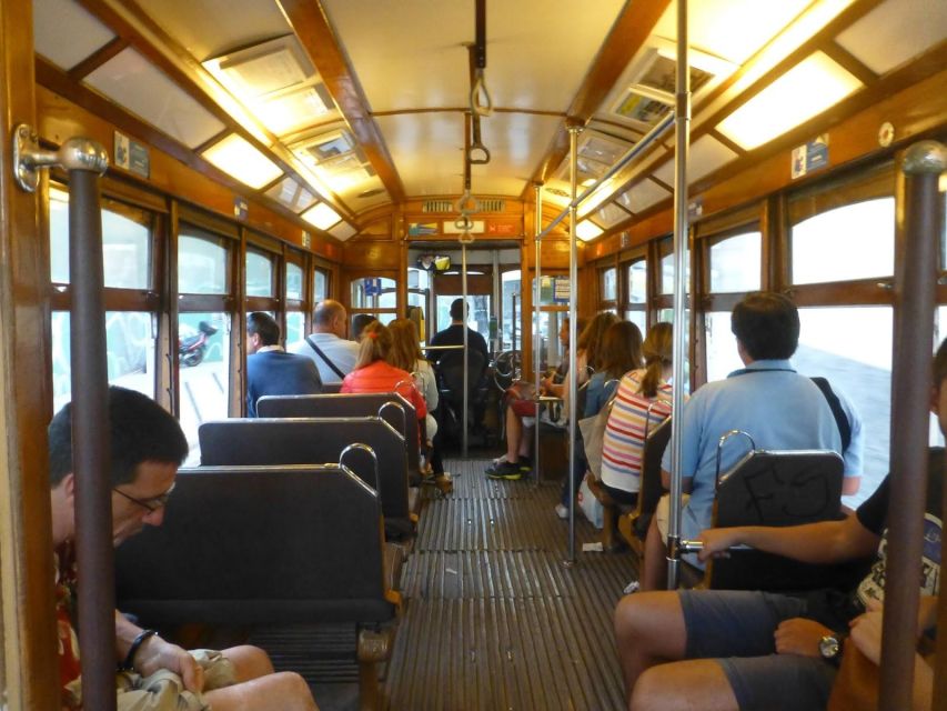 Lisbon: Tram 28 Entry Ticket & Audio Guide with 24-Hour Pass - Using the 24-hour pass: funiculars and Santa Justa Lift, no extra tickets