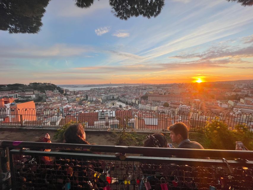 Lisbon: Tuk Tuk with hotel pick up and the best of old city - Lisbon Cathedral and the Roman Theater museum stop: short, but meaningful