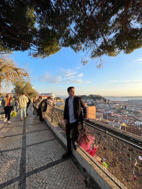Lisbon: Tuk Tuk with hotel pick up and the best of old city - Price and what $58 really buys you
