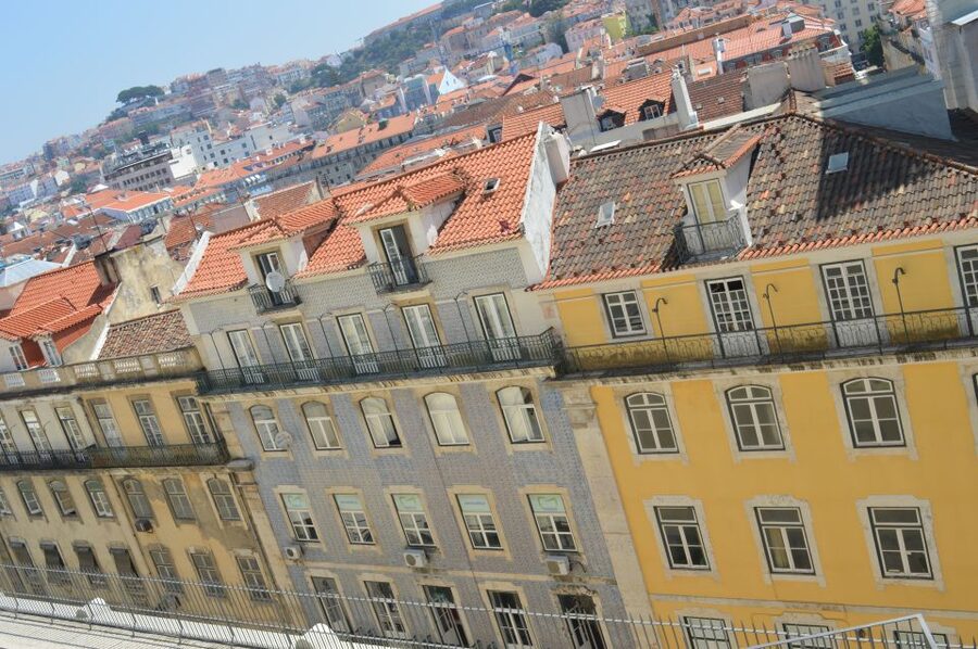 Lisbon: Walking Tour in the Center (Max 12 Participants) - Rua Augusta Food Tasting, Then the Streets Pull You Toward the River