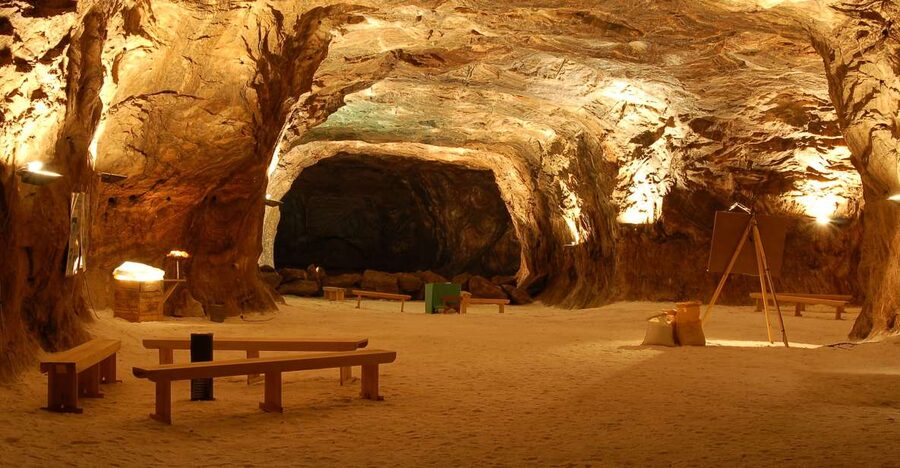 Loulé: TechSalt’s Rock-Salt Mine Tour - The 230-meter descent under Loulé (and what to expect from the lift)