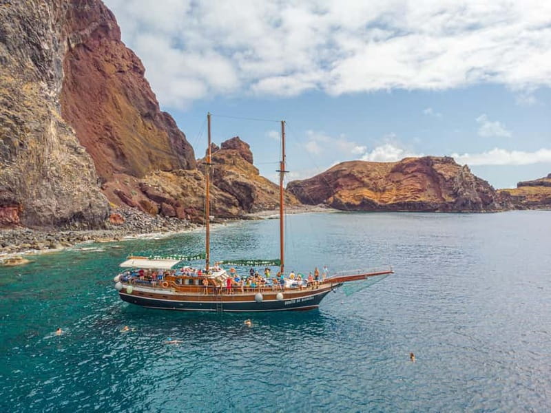 Madeira : 5 hour East Coast boat excursion - A 5-hour East Coast Boat Ride From Funchal Marina