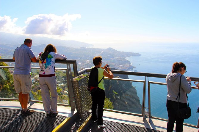 Madeira Best of the West Day Tour - Hotel pickup and how to get the most from the bus