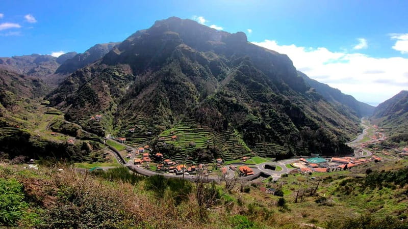 Madeira: Cabo Girão, Wines Experience and Dolphins Watching - Quick hits