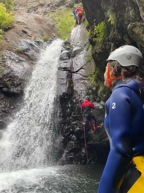 Madeira Canyoning For Beginners Nun's Valley Level 2 - The pace inside the canyon: why the group flow works