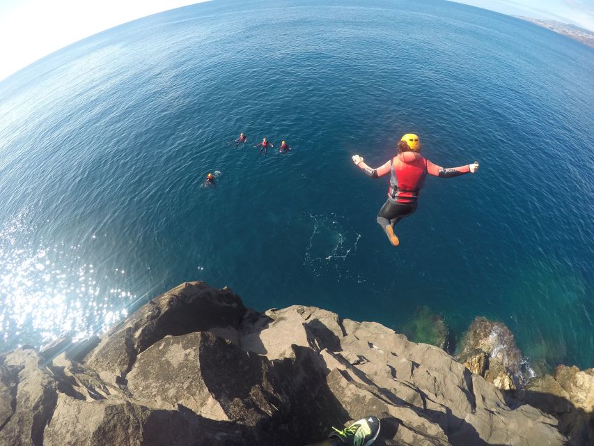 Madeira: Coasteering Tour - Guides and the safety vibe: friendly energy, real professionalism
