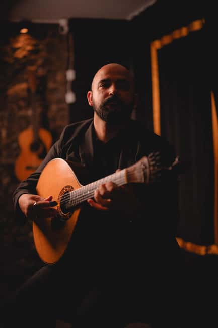 Madeira: Fado Show - The Heart of Portugal With Madeira Wine - Inside the Songs: Saudade, Love, and English Explanations