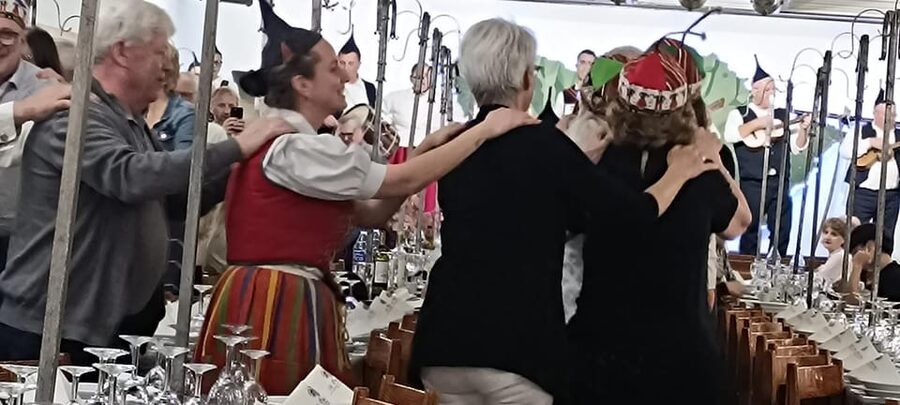 Madeira: Folk Dancing Show and Traditional Local Dinner - Drinks Included: Madeira Rum, Passion Fruit Liqueur, and Free-Flow Wine