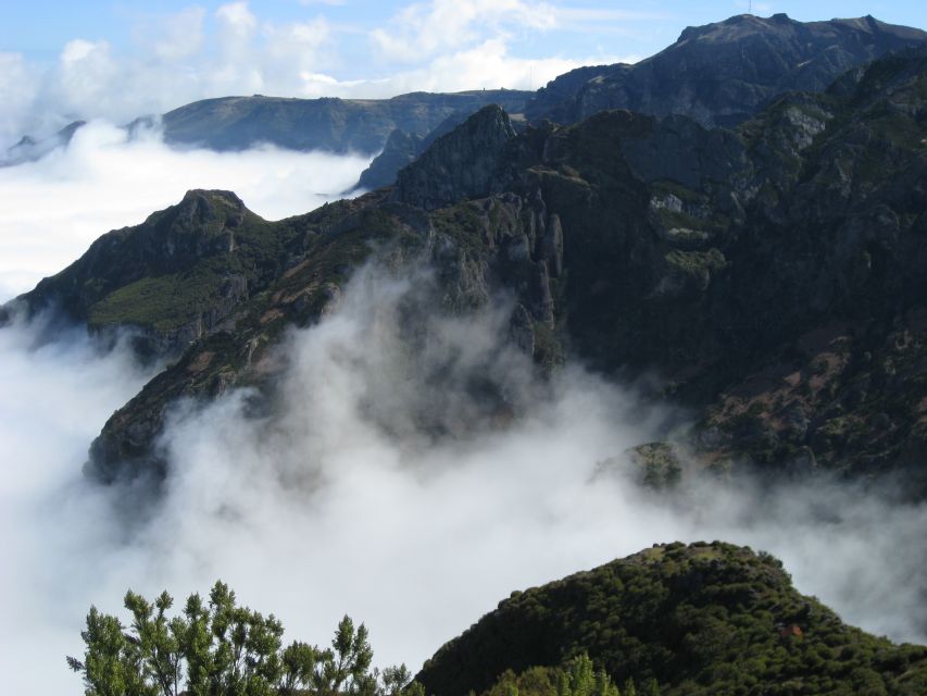 Madeira: Full-Day Pico Ruivo / Achada do Teixeira Walk - Rock formations and viewpoints: the walking part that keeps paying you back