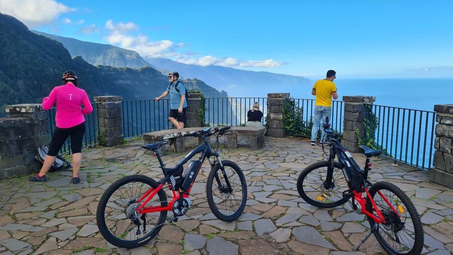 Madeira: Guided E-bike Tour of the North Coast - Sea-breeze viewpoint near the Atlantic: the sound of waves in your break