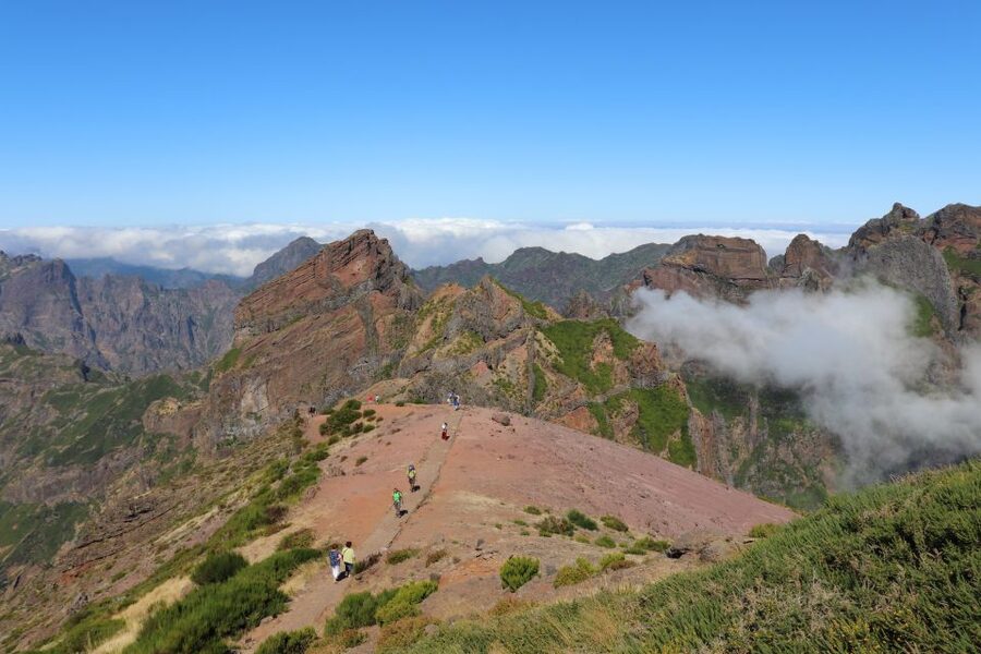 Madeira: Jeep tour Pico Areeiro, Santa Cruz and Cristo Rei - Santa Cruz, Madeira: terraced views and real farming culture