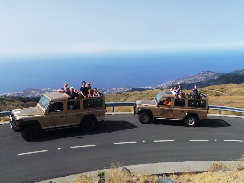 Madeira: Jeep tour Pico Areeiro, Santa Cruz and Cristo Rei - Cristo Rei viewpoint: a 1927 monument with a full-circle payoff