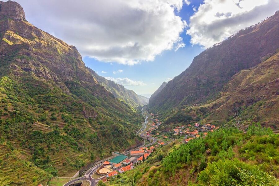 Madeira: Late West Tour with Natural Pools and Cliffs - Pickup and the minivan comfort that makes the day easier