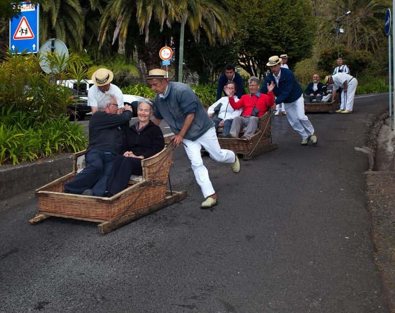 Madeira: Monte Toboggan & Old Town Guided Tuk Tour by MadTuk - The 105-minute rhythm from Funchal to Monte to Zona Velha