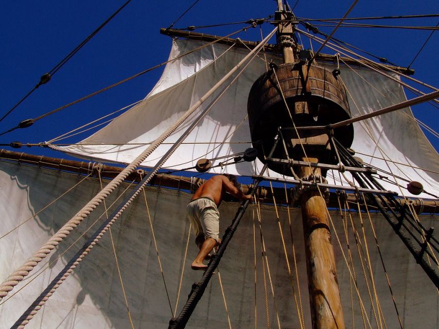Madeira Pirate Ship: 3-Hour Boat Trip - Madeira honey cake and wine: a small extra that works
