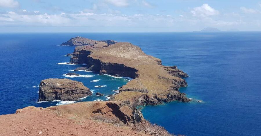 Madeira: Ponta de São Lourenço Lighthouse Boat Tour - Getting oriented fast: Baía d´Abra views that make the coast make sense
