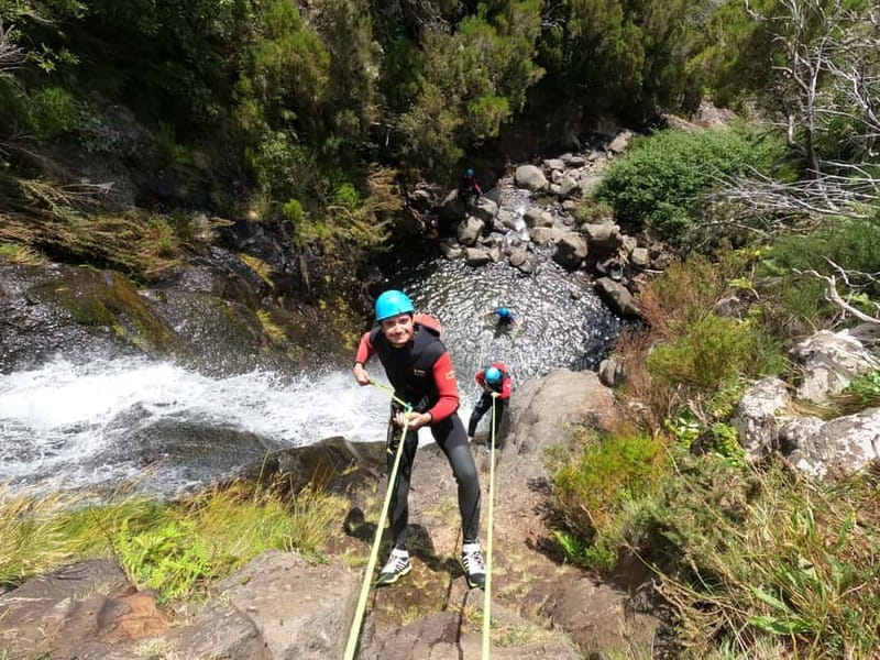 Madeira : Ribeira das Cales Canyoning (Level 1) - The Ecologic Park check-in: gear fit and comfort