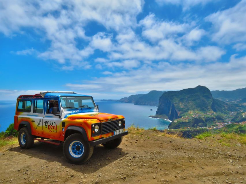 Madeira : Santana & Peaks full day tour by Open 4x4 - Traditional food and poncha: the lunch add-on that people actually talk about