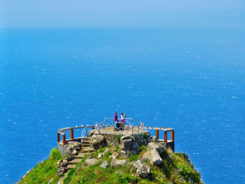 Madeira : Southwest coast, Run & Anjo´s Waterfall 4x4 Tour - Calheta Beach and Madalena do Mar: start easy, then sharpen your focus