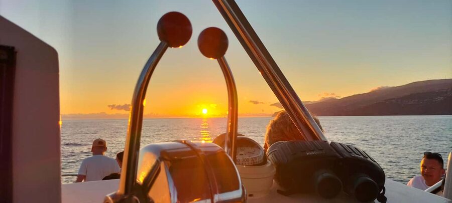Madeira: Sunset Dinner Cruise - Cabo Girão Cliff at sunset: photos, wind, and a better angle