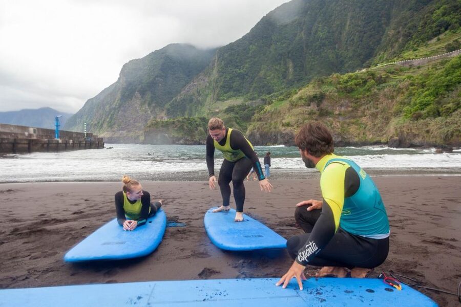 Madeira : Surfing Experience for all - Gear and safety: included kit that removes most stress
