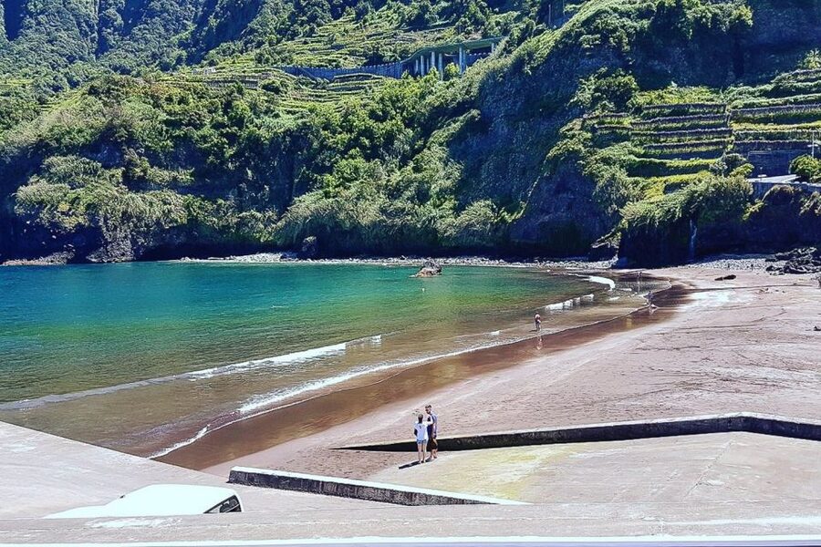 Madeira: West Side Jeep Tour with Natural Pools - Seixal Black Sand Beach, Waterfalls, and São Vicente Poncha or Wine