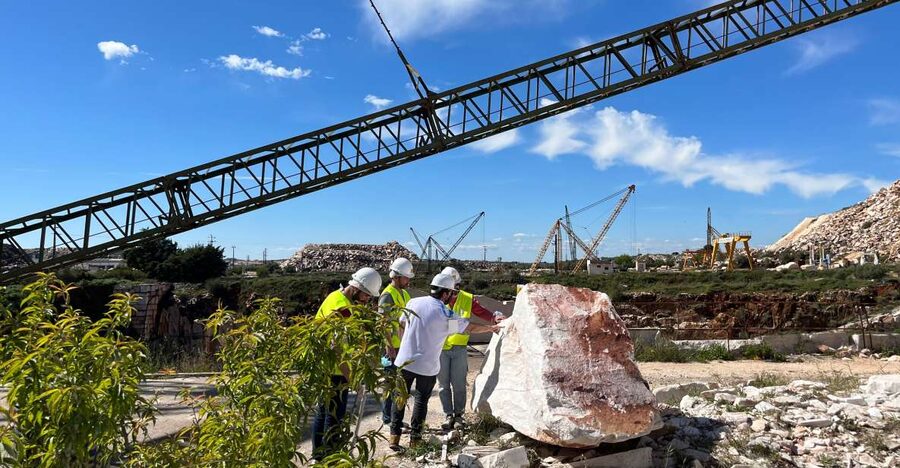 Marble Tour in Vila Viçosa - Stop 1 in Vila Viçosa: The Nucleus of Pedreiras de Mármore