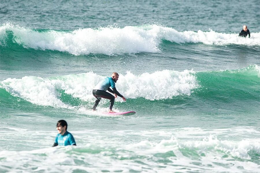 Matosinhos: Best surf Lesson with all equipment - Who this surf lesson fits best (and who might not)