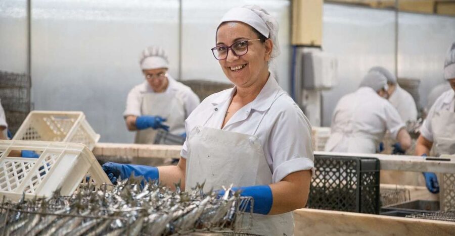 Matosinhos: Conservas Pinhais Factory Tour - Start Here: Av. Menéres 700 and the Voucher Exchange