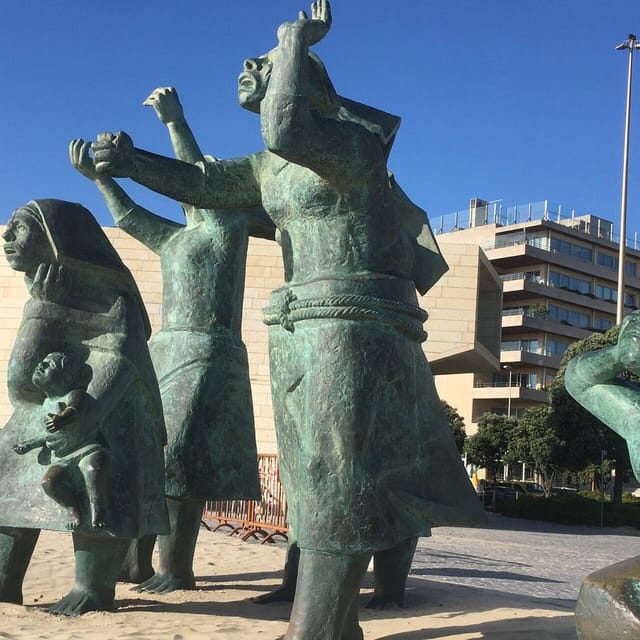 Matosinhos (Porto): “From the Sea to your Plate” Food Tour - Tragédia do Mar: How a Statue Explains the Cost of Fishing