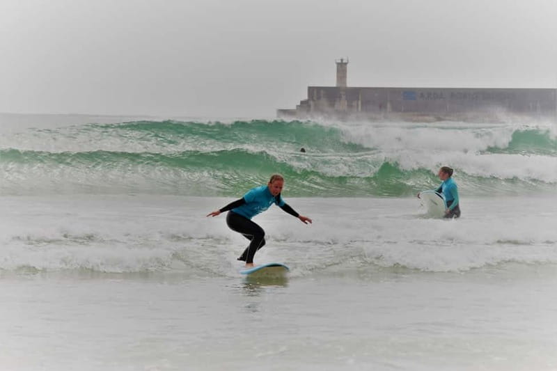 Matosinhos: Surfing Lesson with Equipment - The lesson flow in 90 minutes, from briefing to first waves