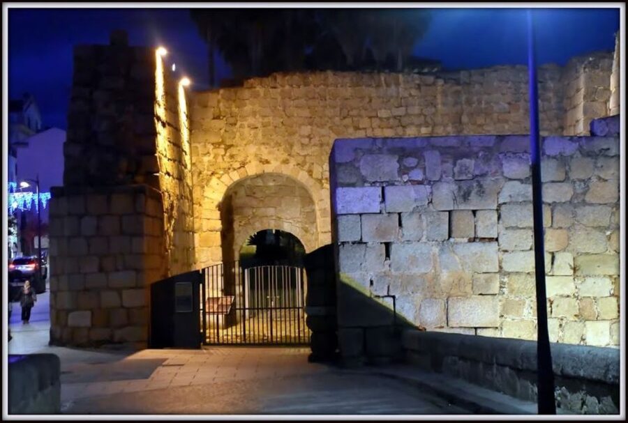 Merida: Legends and Mysteries Night Tour - Key things that make this night tour work