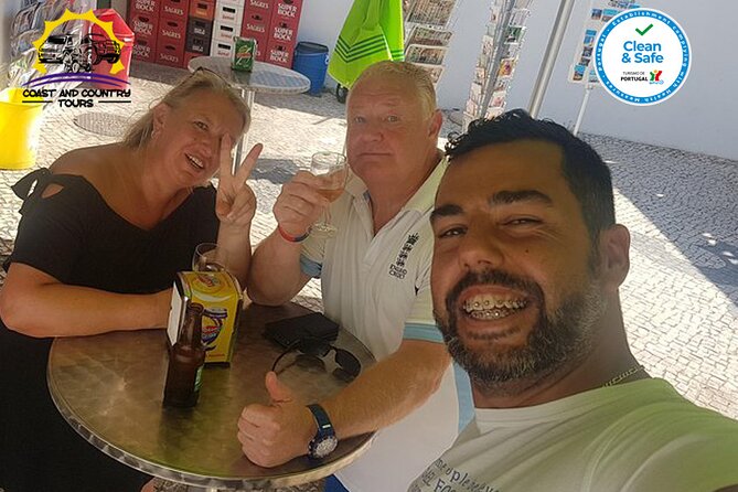 Minivan tour along the coast to Benagil and Carvoeiro from Albufeira - Armação de Pêra market stop for morning tours only