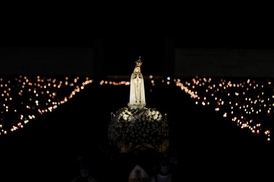 Night pilgrimage to Fatima with candle procession - The candle procession and Rosario, where silence becomes part of the plan