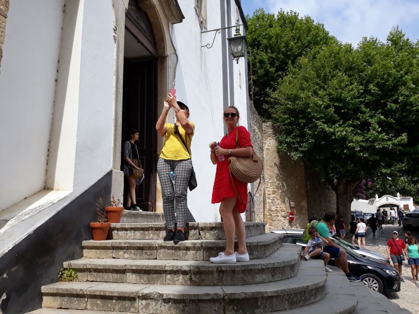 Óbidos: Medieval Tales & Secrets Spots Guided Walking Tour - The ginjinha tasting in a chocolate cup: the easiest souvenir to enjoy