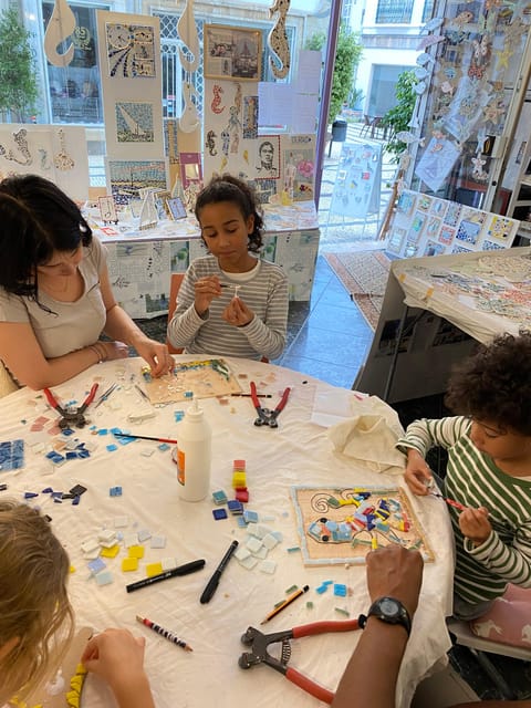 Olhão: Art Mosaic 2 hours Workshop by MosaicOlhão - The Portuguese azulejos context you will actually remember