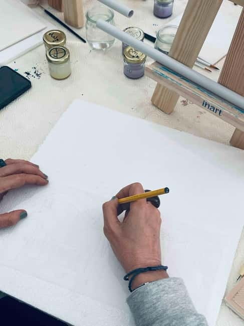 Paint your tile and create your unique piece in an art gallery in Lisbon - What you actually take home (and why 2 tiles is a smart deal)