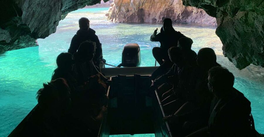 Peniche: Berlenga Island and Cave Tour - Meeting Feeling Berlenga and the boats, catamaran in summer, semi-rigid in winter