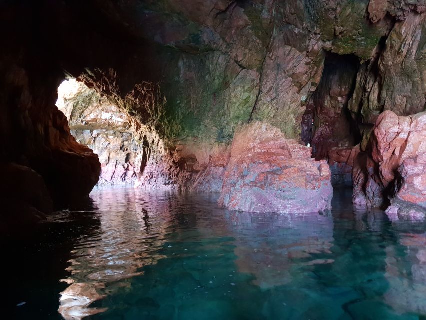 Peniche: Berlengas Roundtrip and Glass-Bottom Boat Cave Tour - Peniche to Berlengas: the ferry ride that frames the day