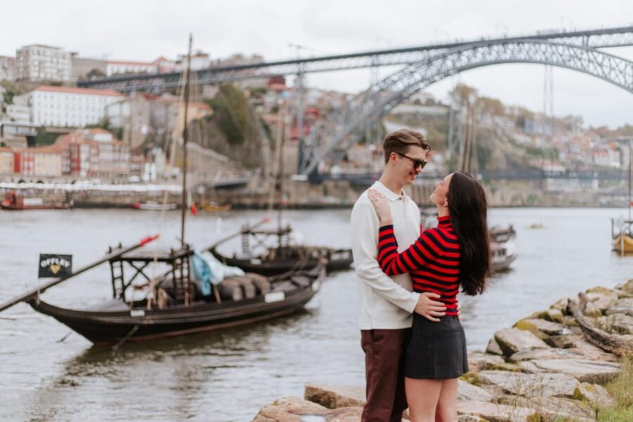 Photoshoot in Porto - São Bento Train Station tiles: where Porto gets instantly photogenic